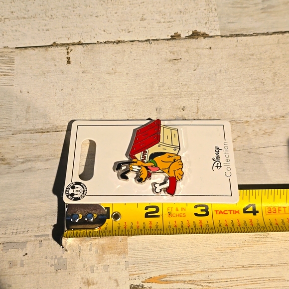 Disney Pluto in his Doghouse Pin - Picture 9 of 11